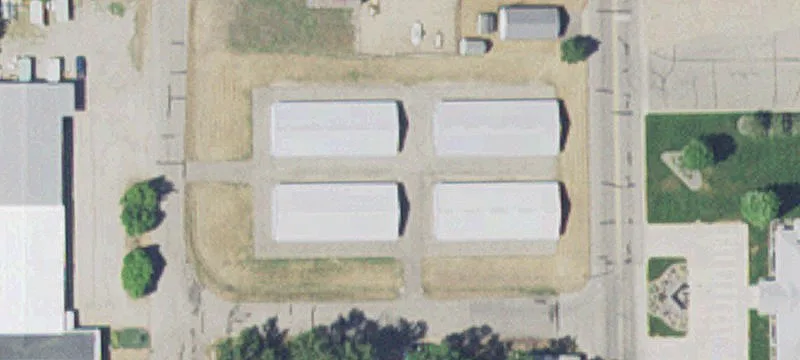 320 Davis Ave
