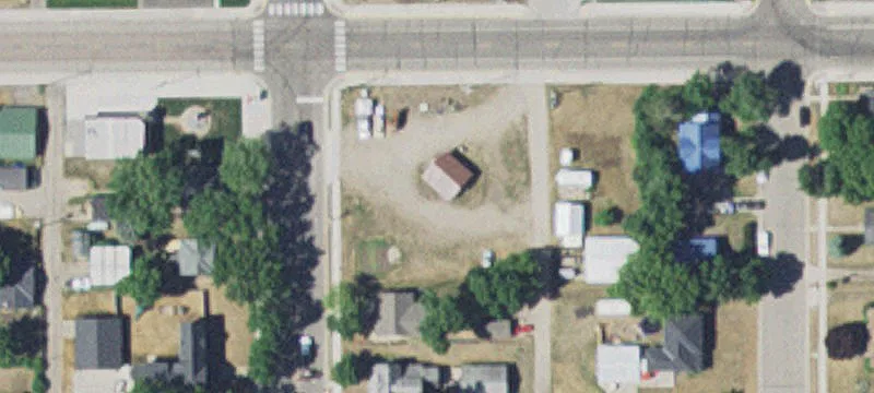 122 Meeker E Ave