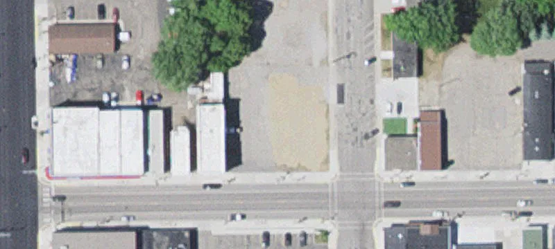301 Main St