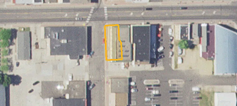 600 8th Ave