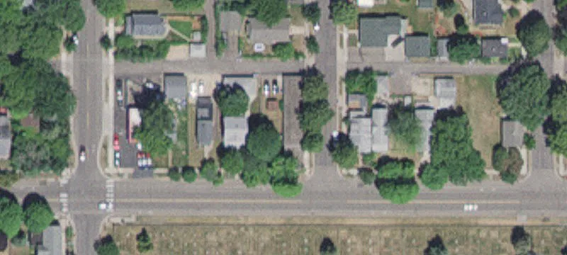 957 Frnt Ave