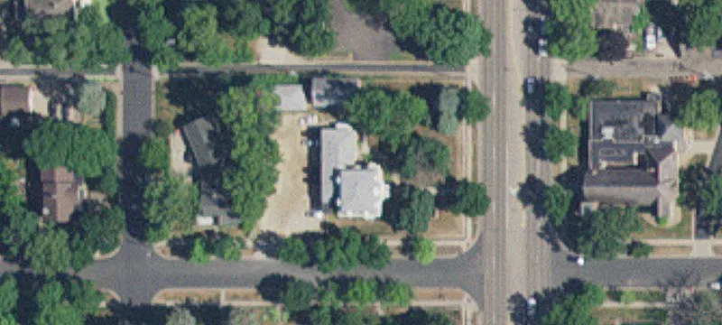 612 Vermillion St