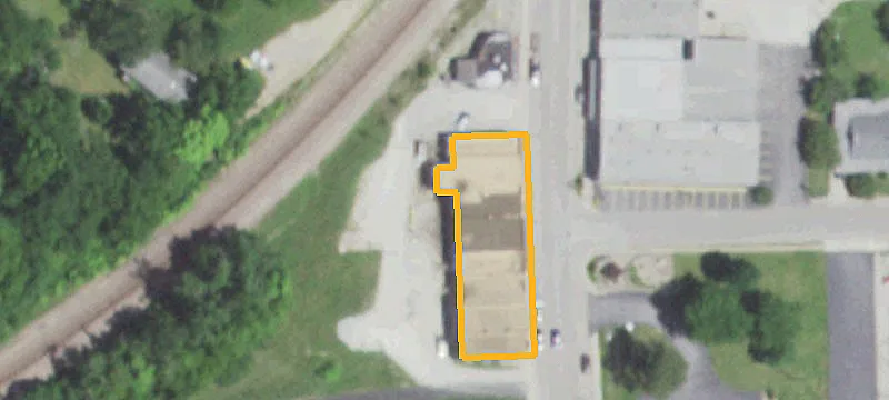 395 Main St