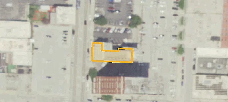 1617 Main St