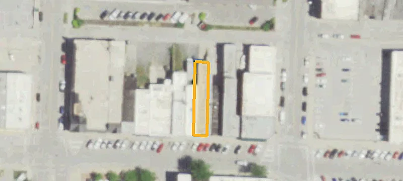 208 Maple Ave