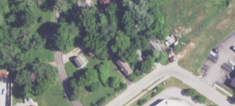 413 Fee Fee Rd