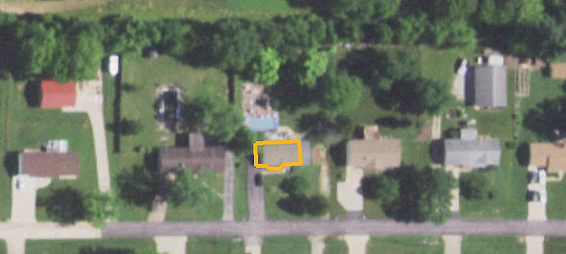 106 Della Dr