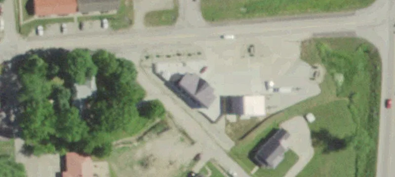 220 Russell St