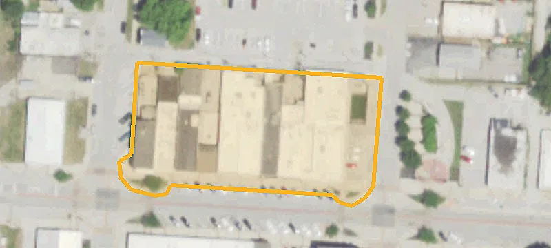 718 Main St