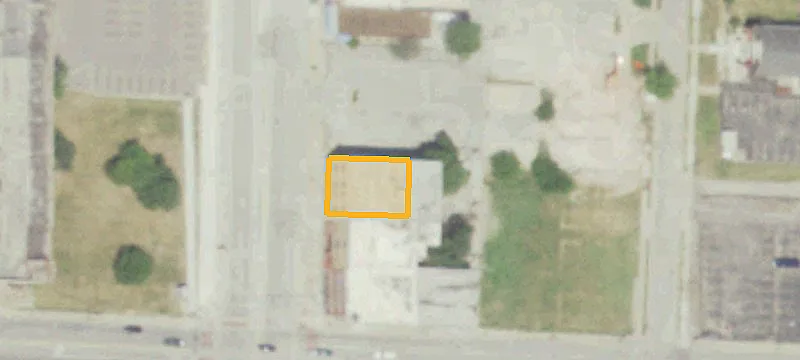 3037 Main St