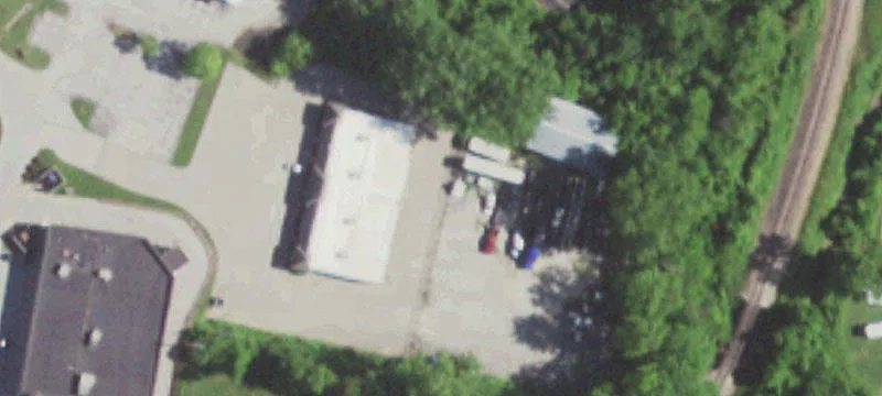 320 Truman Blvd