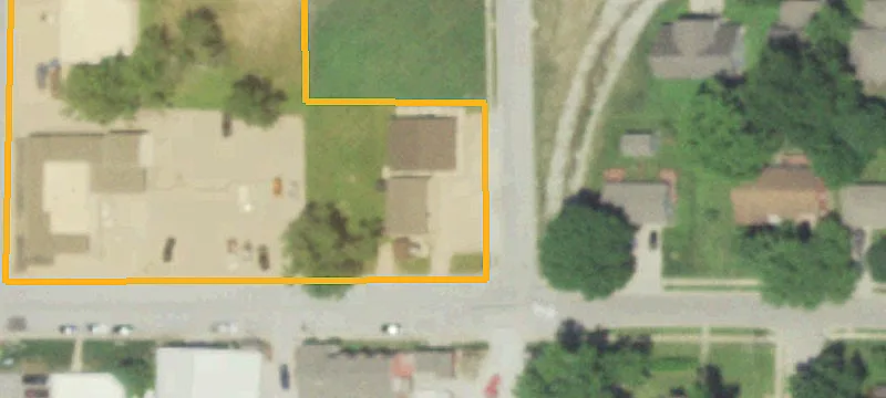210 Mdw St