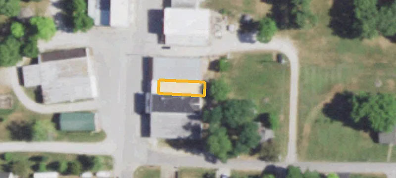 98 Main St