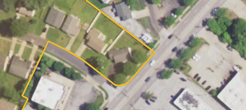 605 Loyola Dr