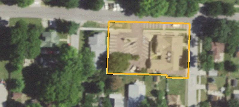 1604 Main St