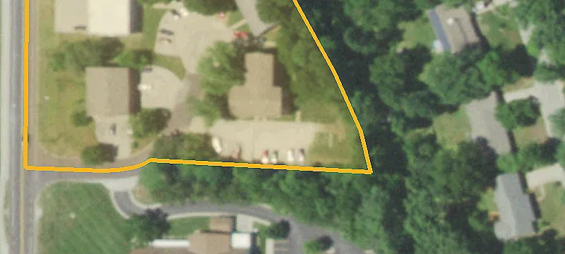 2208 Oakwood Dr