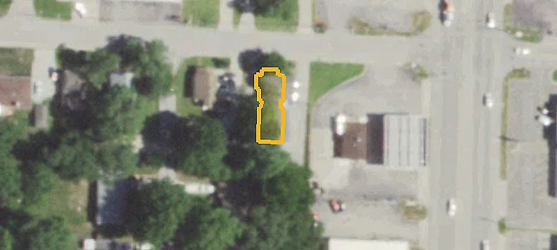 704 Walnut St