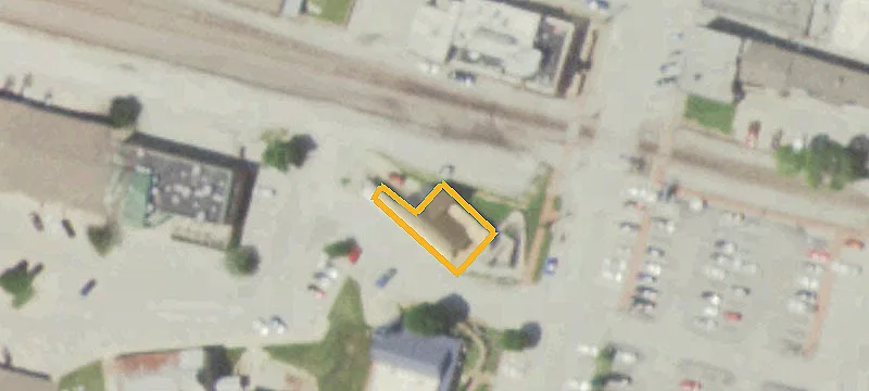 100 Main St