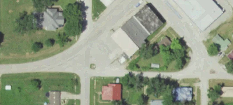 300 Main St