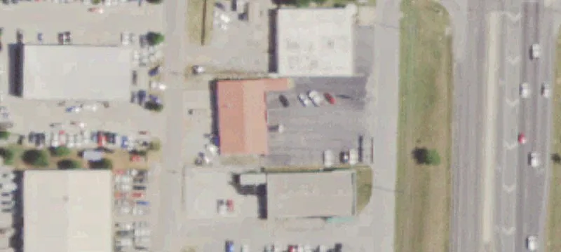 1009 Kenneth St