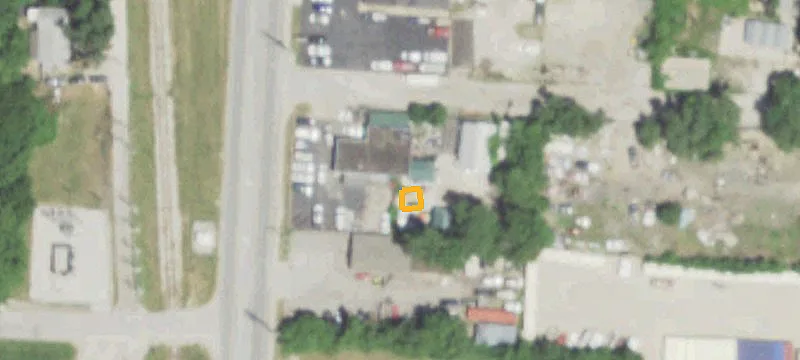 215 Scott Ave