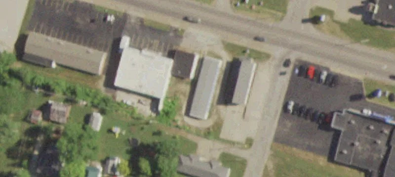 913 Main St