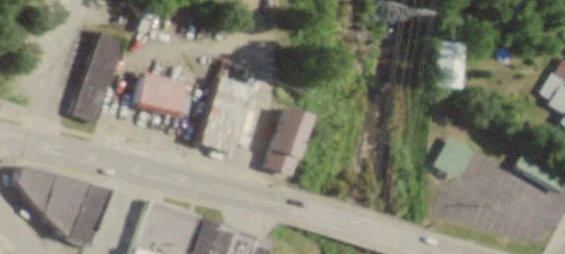 98 Main St