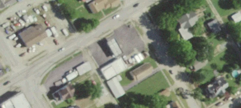 825 Ctr St