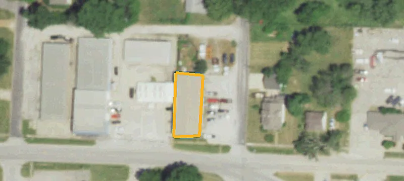 216 Peculiar Dr