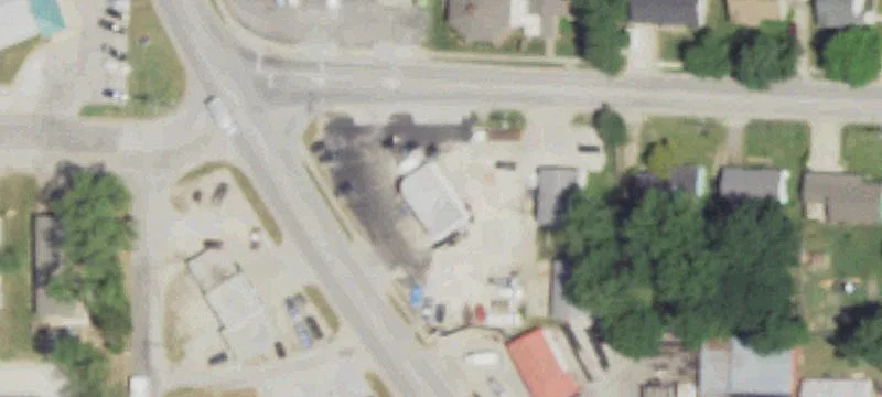 1301 Commercial St