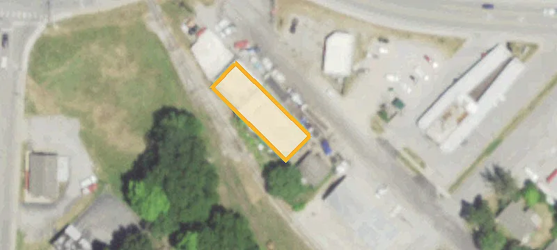 106 Commercial St