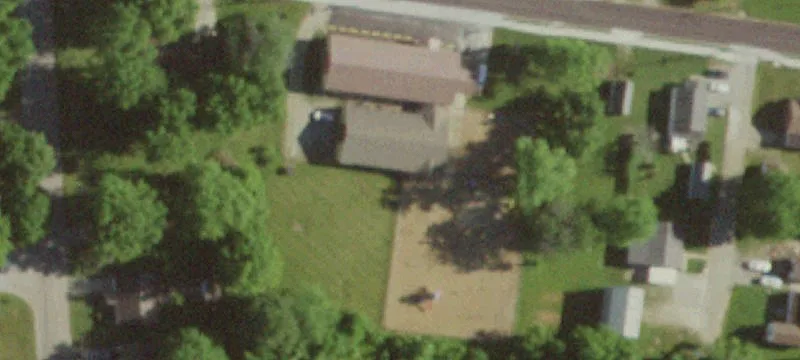 712 Maple St