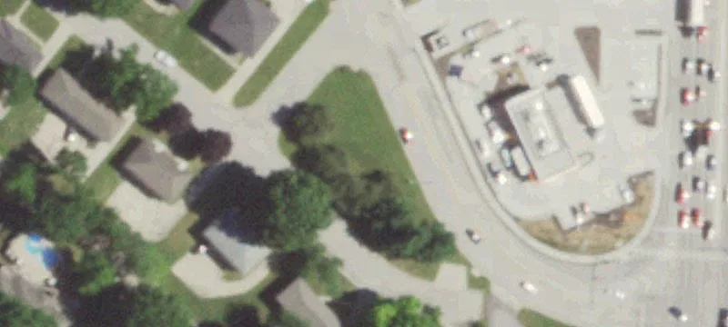 711 Mock Ave