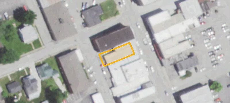 421 Main St