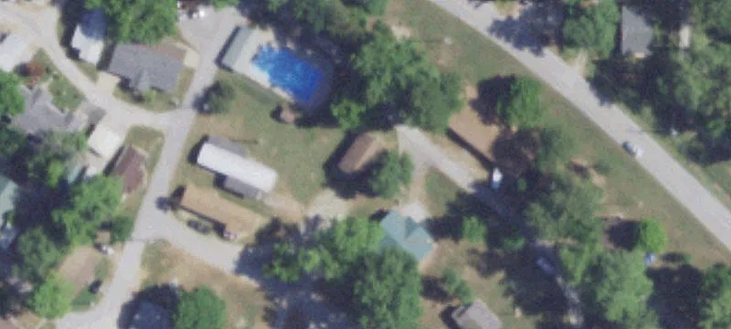 390 Edgewater Bch Cir