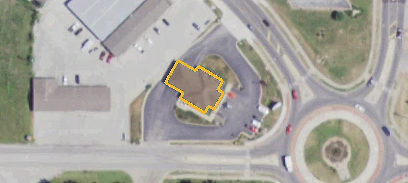 2443 Fairlawn Dr