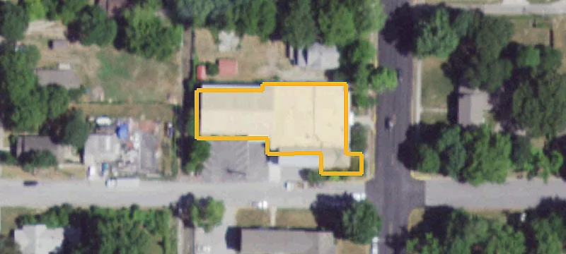1749 Grand Ave