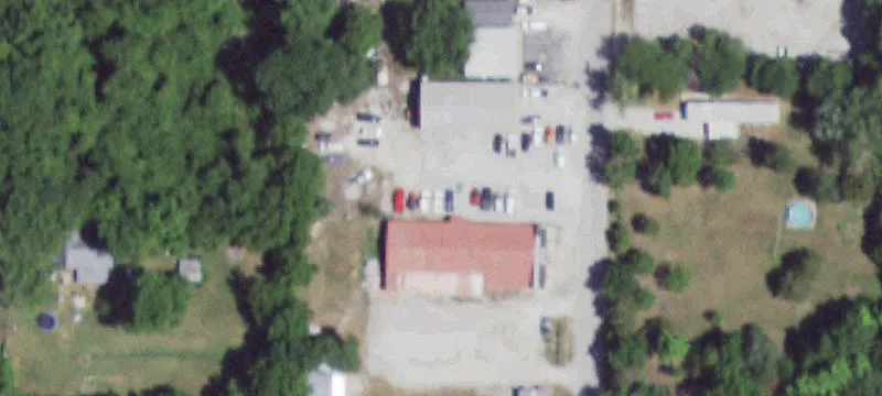 2040 Suburban St