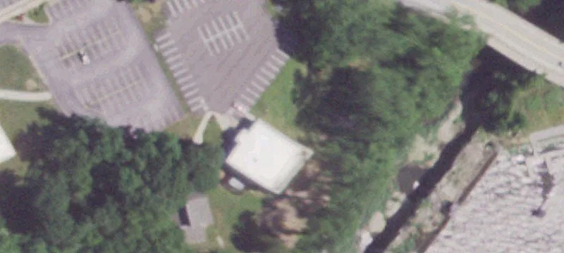 25 Lakeside Dr