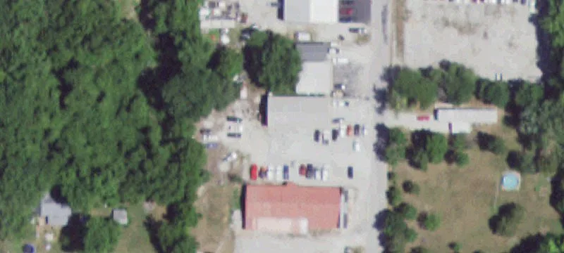 2040 Suburban St
