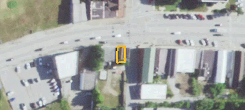 100 Benton St