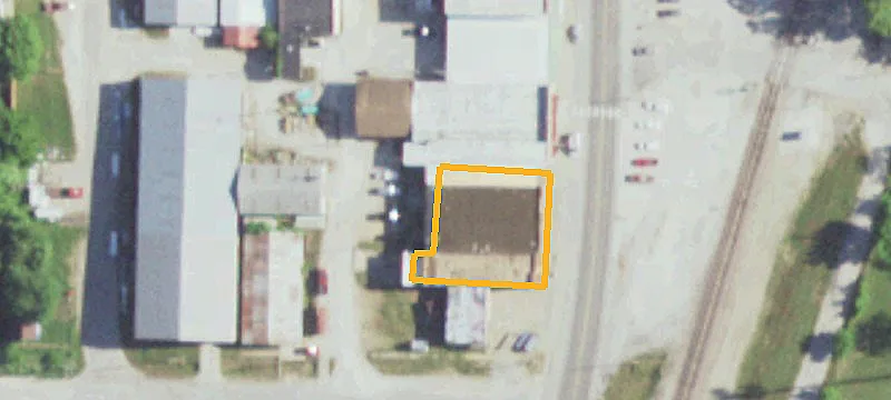 118 Commercial St