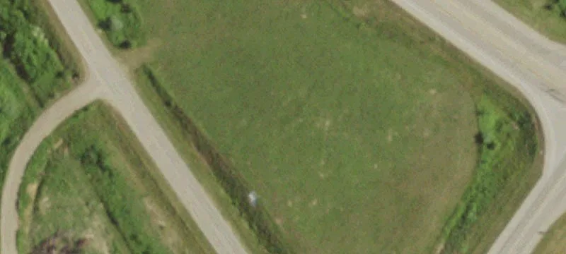 1381 Woodlawn Dr
