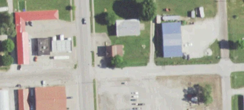 300 4th St