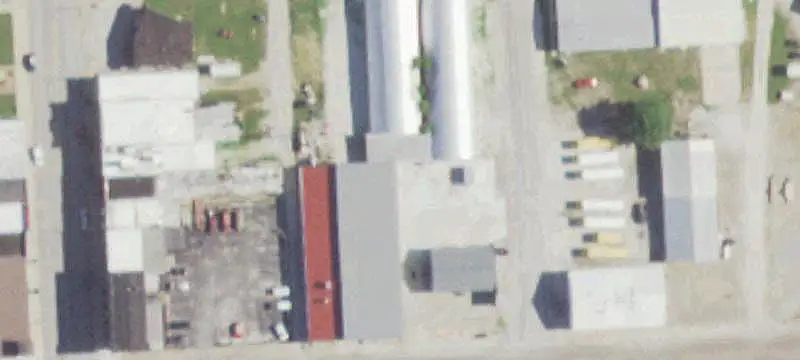 304 Lewis St