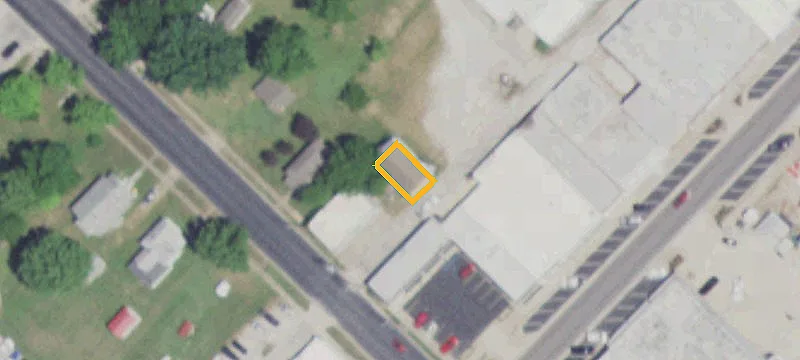 325 New St