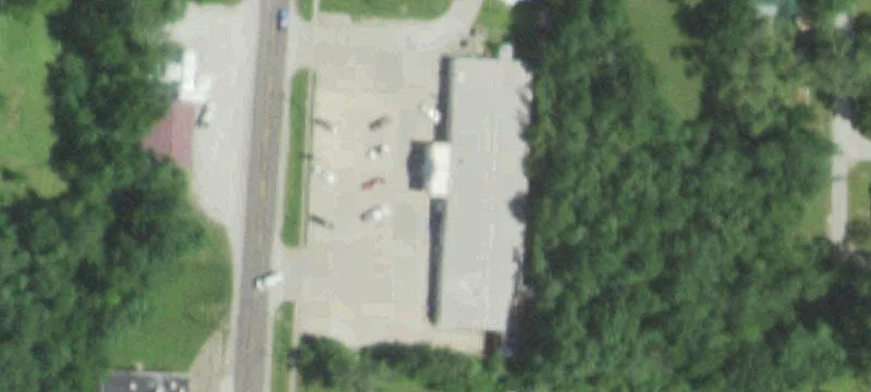 702 Main St