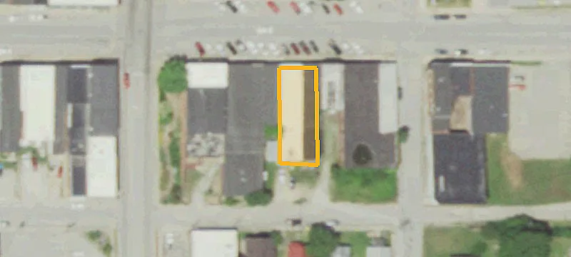 111 4th St