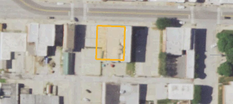 911 Main St