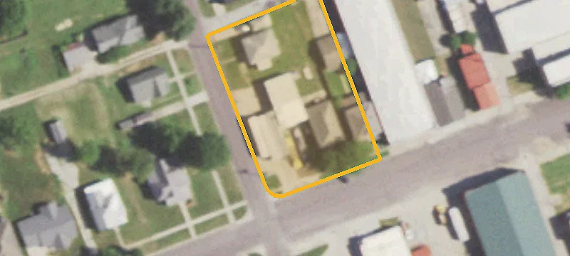 136 Maple St